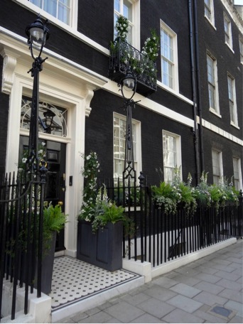 симетрична фасада в Georgian стил